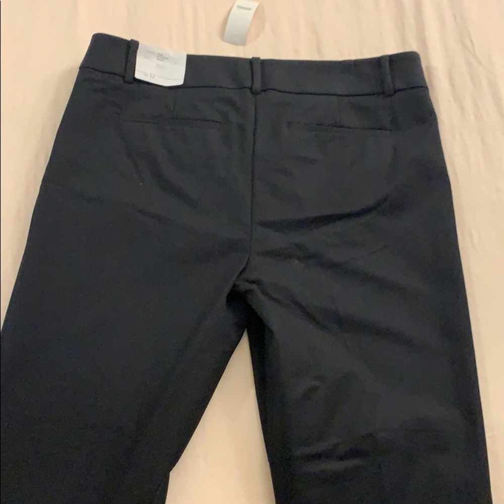 New WITH TAGS LOFT Black Crop Pants